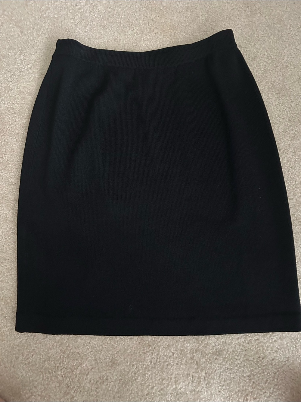 St. John Basics Black Women's Knit Pencil Skirt size 14 - Picture 4 of 4